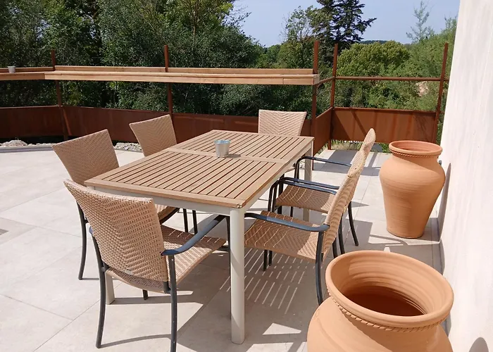 Villa St Francois Piscine Privee Chauffee ,Clim ,Parking Gratuit