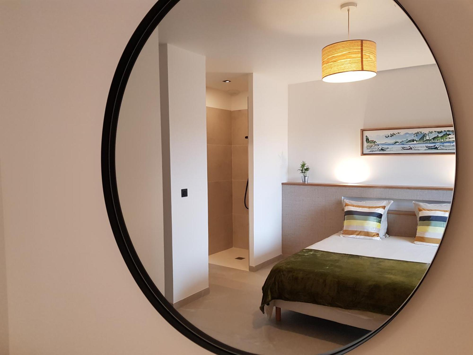 St Francois Piscine Privee Chauffee ,clim ,parking Gratuit Holiday home
